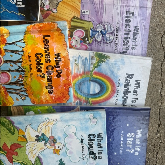 Set of 11 hardback books for children - Picture 3 of 6